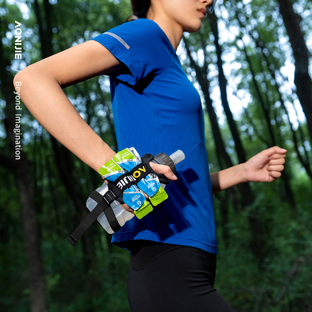 Aonijie A7110 Handheld Sports Water Bottle Bag 450ml - Kettle Bag Lari Sepeda Gym Outdoor