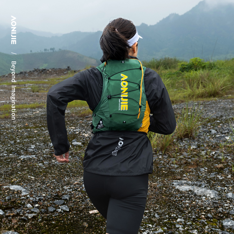 Aonijie C9116 Hydration Backpack Vest - 10 Liter Trail Running Sports - Green