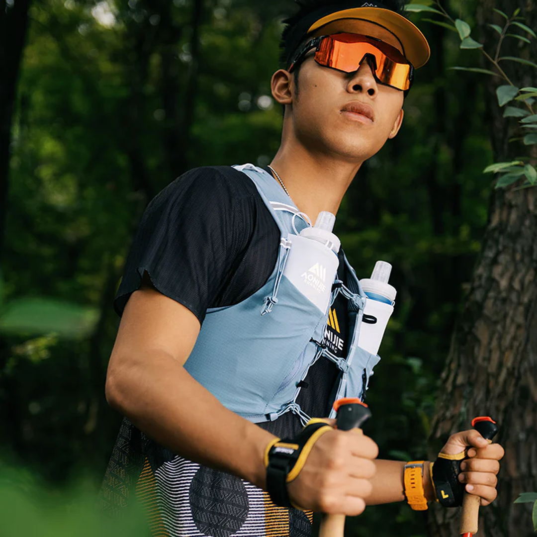 Aonijie C9116 Light Blue Hydration Backpack Vest - 10 Liter Trail Running Sports